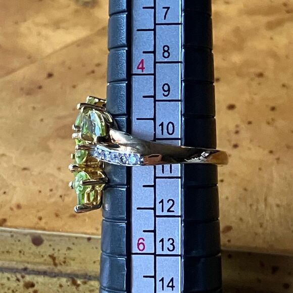 Arizona Peridot Sterling Silver Cluster Ring Size 5 - Picture 7 of 9